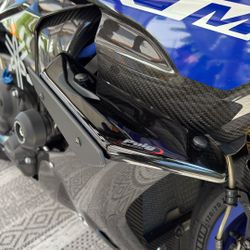 Puig Winglets For 2015-19 Yamaha R1 Online Price Is 225+ Tax I’m Selling These  For 150 With Not A Scratch On Them