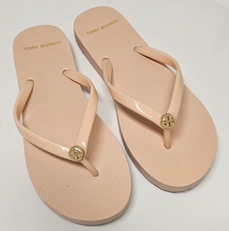 Tory Burch Flip Flops Sandals Light Pink Size 7 Great Condition
Size 7. From non smoking pet free home. Used twice. They're perfect for traveling or