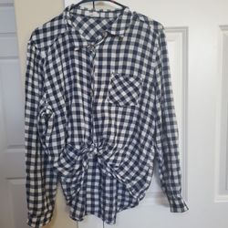 Womens XL Tops $ 2 each 