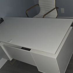 Office Chair and Desk 