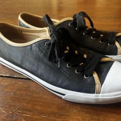Like New. Cole Haan/Nike Air Women’s Black Glove Soft Leather Sneakers Gym  Shoes 9.5 (Lakewood Ranch)