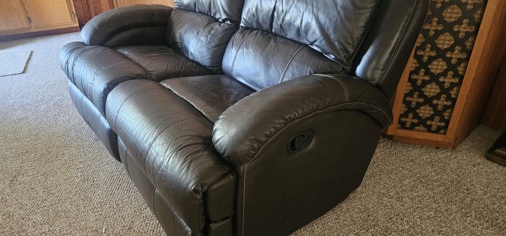 Sofa Recliners. Leather Beautiful Like NewSofa Recliners. Leather Beautiful Like New