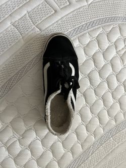 Fuzzy Vans Women’s Size 7