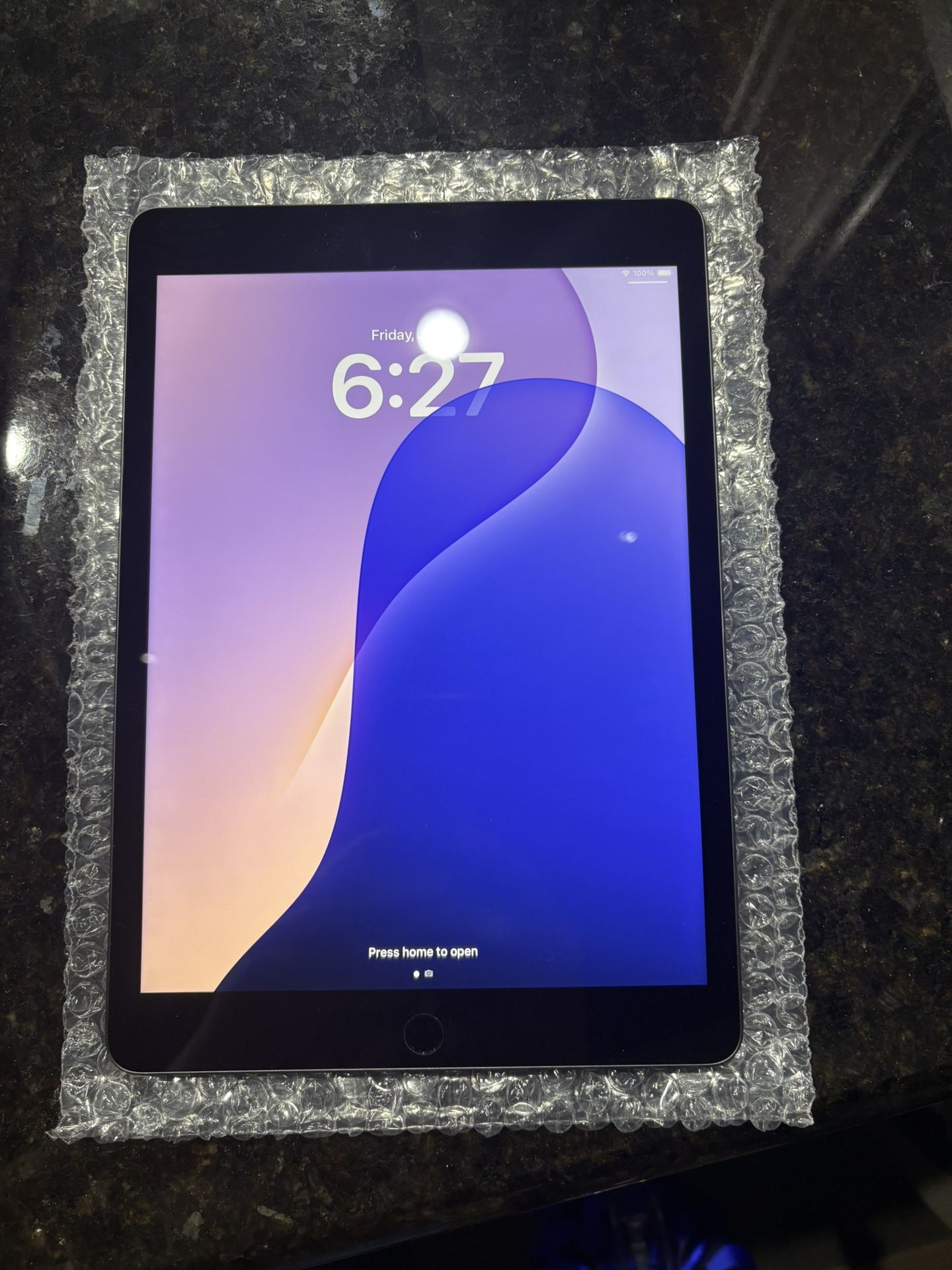 iPad 9TH GENERATION 64 GB CELL & WI-FI