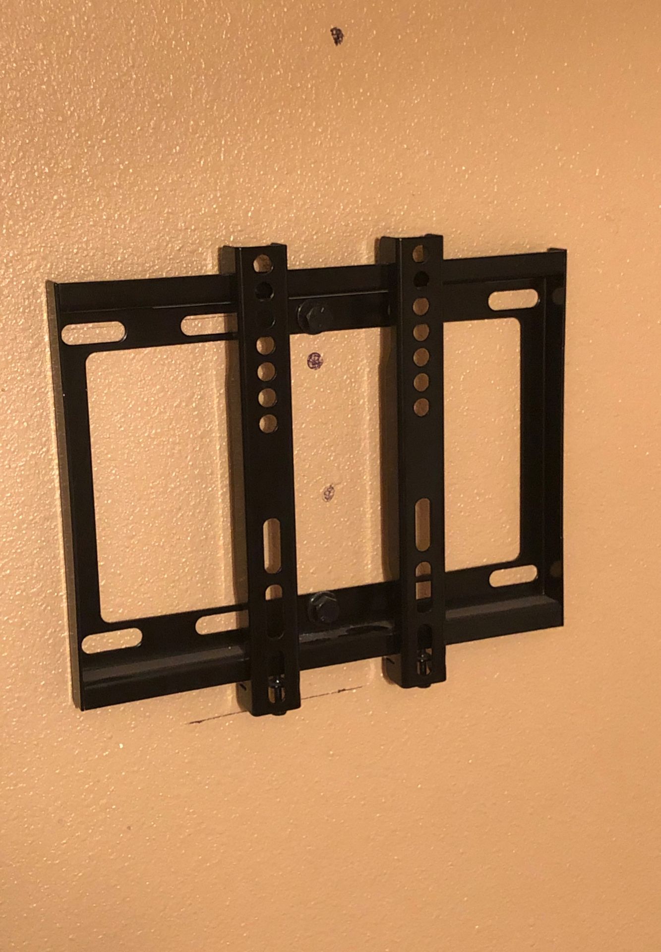 Small Tv wall mount