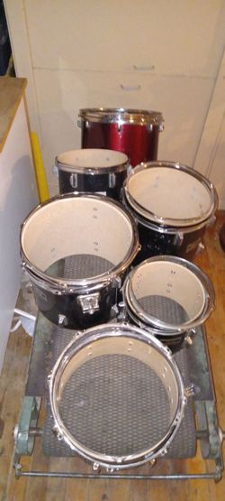 Mid 80's original pearl import shells and chrome rings only drum deal