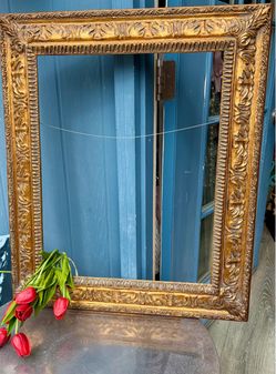 BEAUTIFUL WOODEN GOLD FRAME