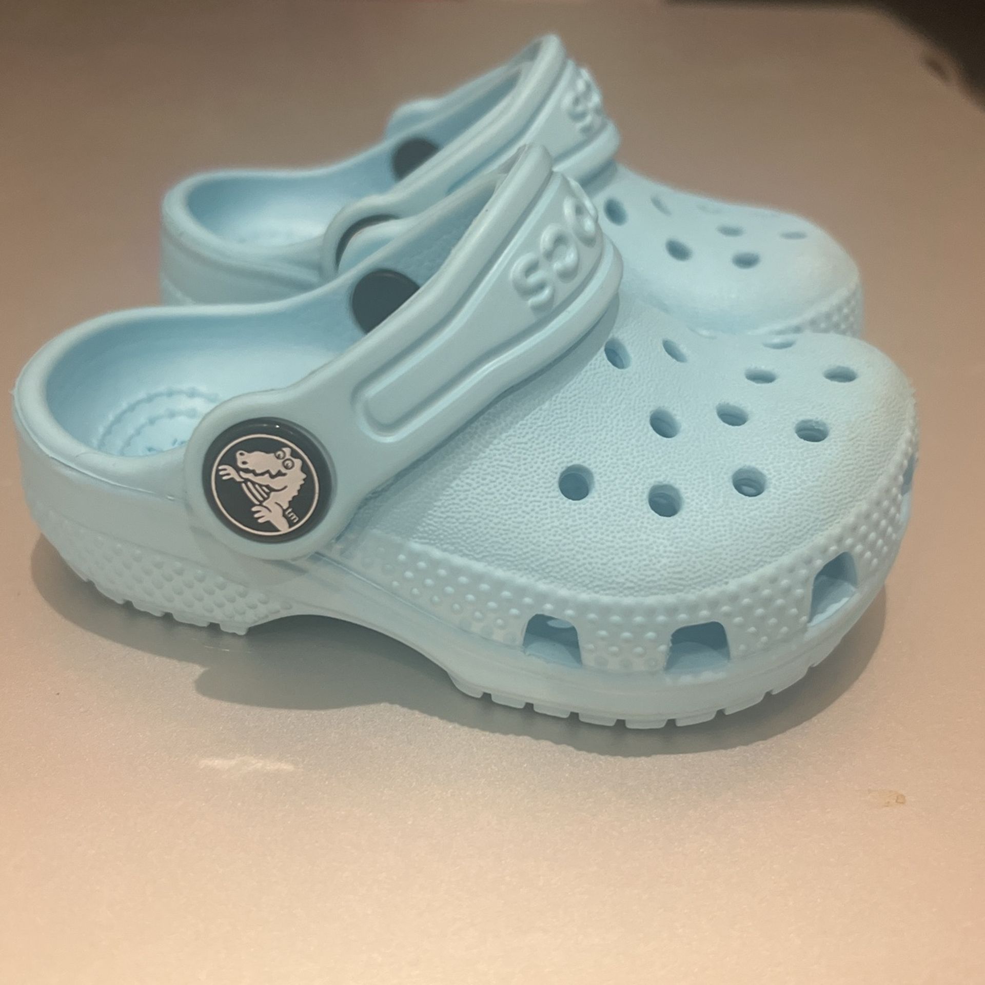 Baby Crocs Size 4