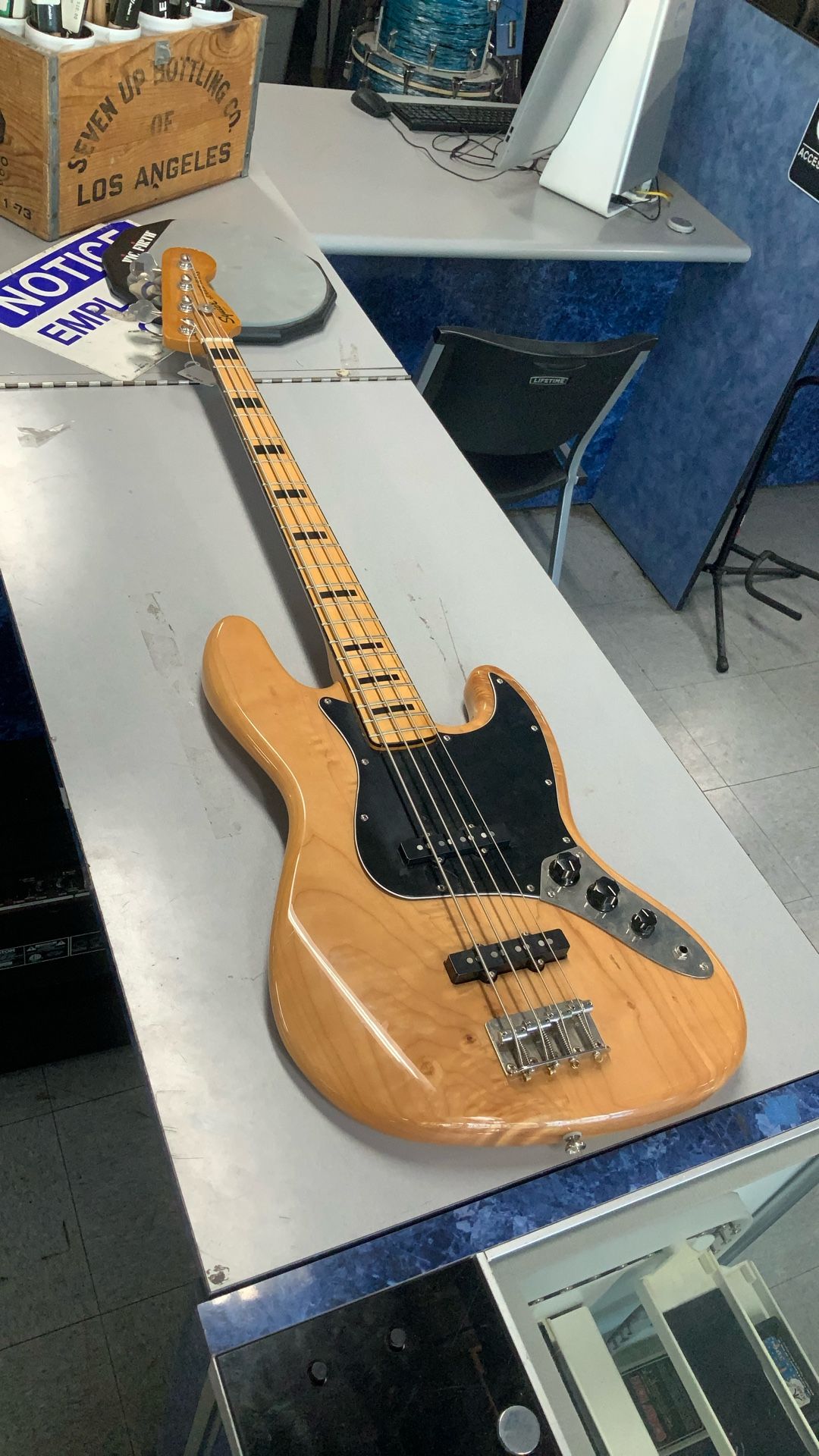 Wood Finish Jazz Bass
