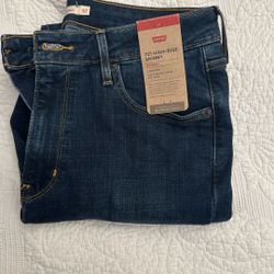 Brand New  Women’s Levis 