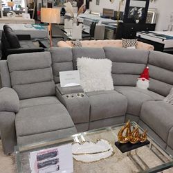 Gray Microfiber Sectional With Cup Holders And Storage