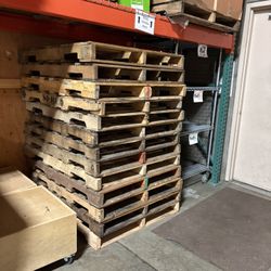 FREE Wood Pallets