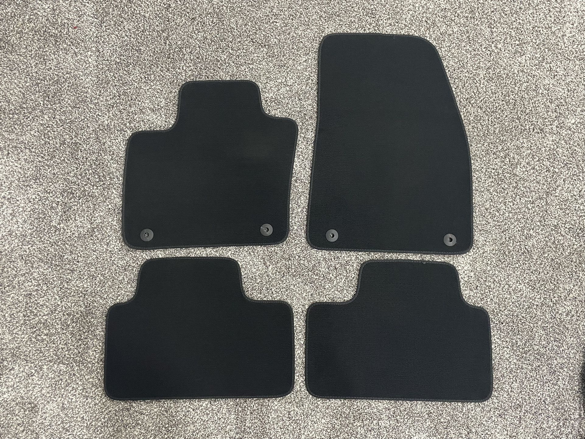 VOLVO ‘XC40’ Black Carpet OEM Floor Mat Set (2018-2023)