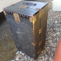 ANTIQUE EARLY 1900'S STEAMER TRUNK VINTAGE LUGGAGE