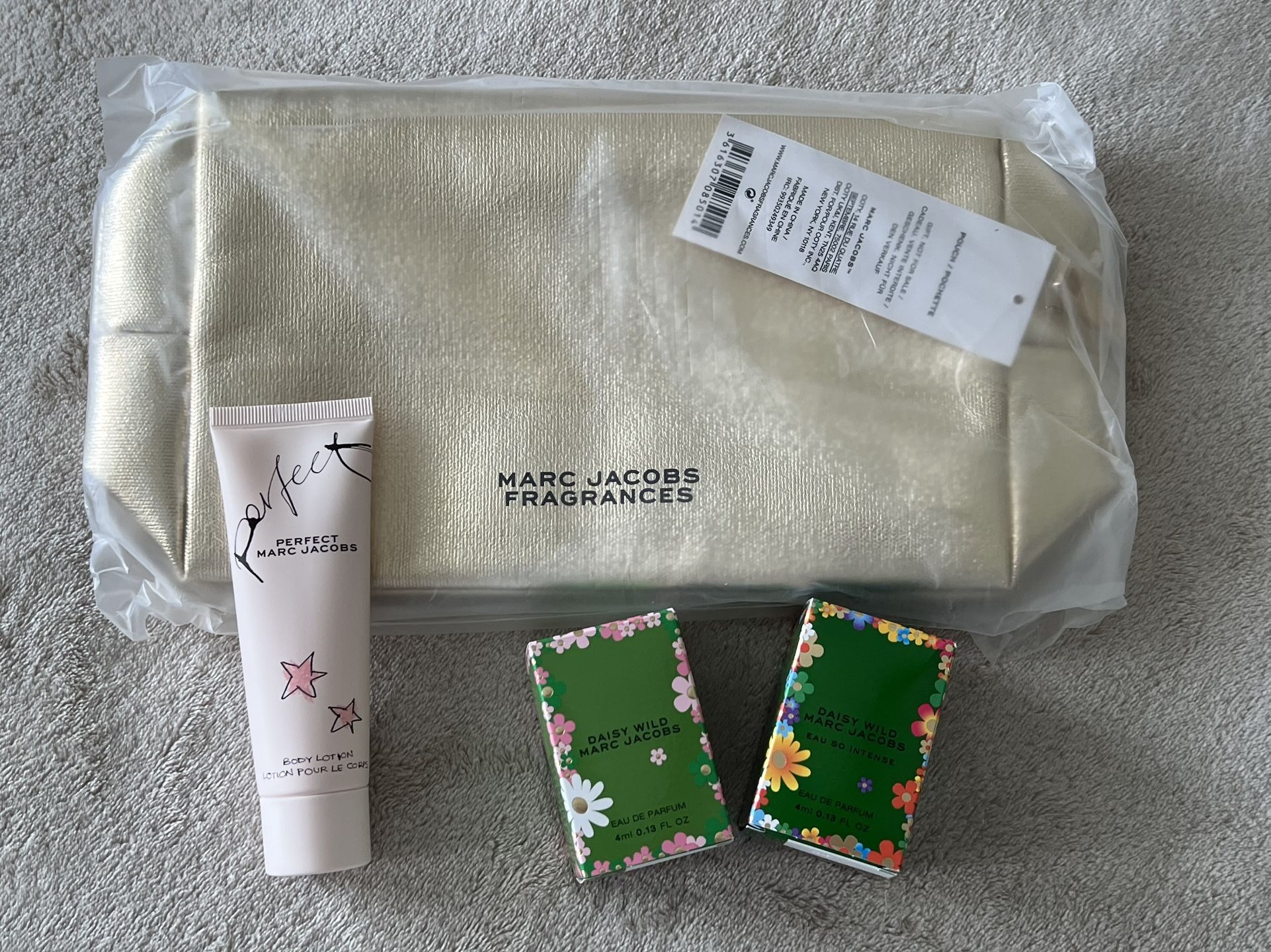 Marc Jacobs 4pc Set