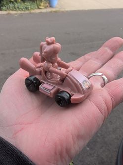 Mario Kart Princess Peach Die-Cast Toy Car