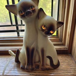 Vintage Mid Century Ceramic Siamese Cats TV Lamp