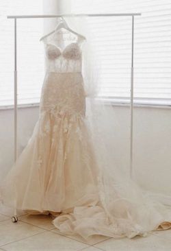 Wedding Dress - Off-The-Shoulder Stella York