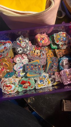 Disney Acrylics only Disney 1$ ONLY!!!