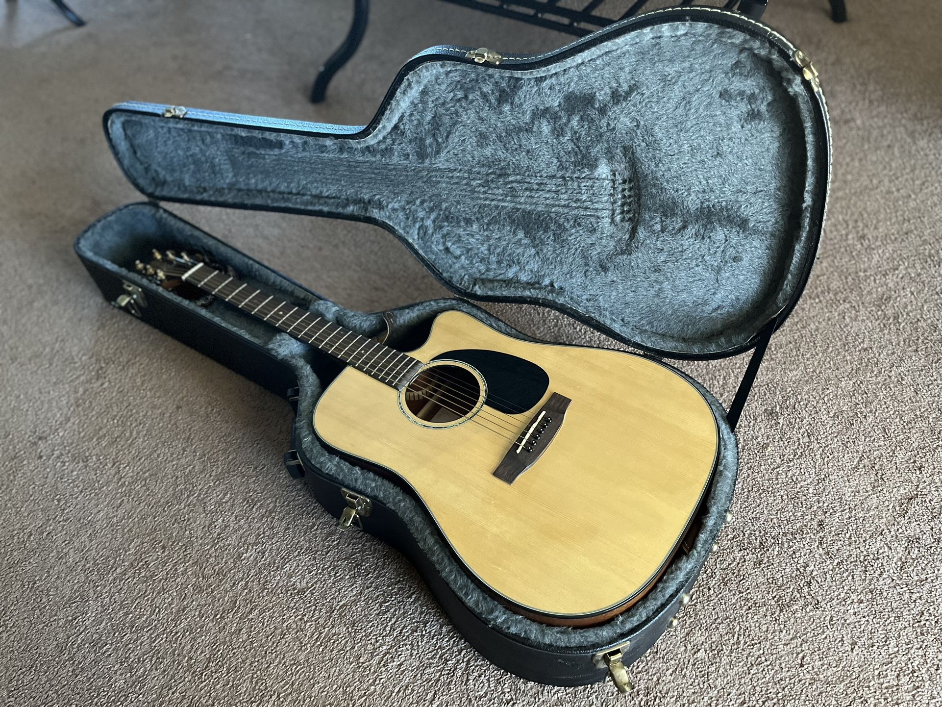 Acoustic Guitar Gloss Natural