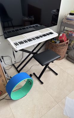 The One Light Smart Keyboard w/ Chair And Stand.