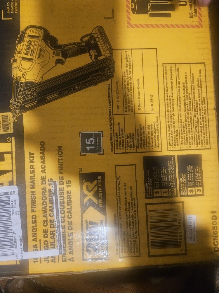 New Dewalt 15 Gauge Angled Finish Nailer Kit