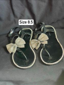 Like new women’s sandals size 8.5