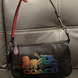 Coach Nolita 19 Horse and Carriage