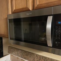 Whirlpool 2-speed Fan 1.7-cu 30 Inch Over The Range Microwave