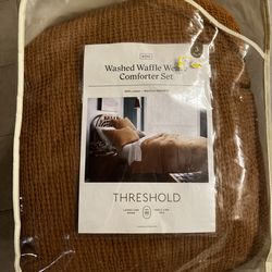 King threshold comforter