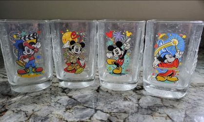 Vintage Walt Disney World McDonalds Mickey Mouse Drinking Glasses 2000 Set of 5 O.B.O