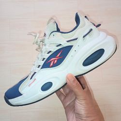 Men's Size 8.5 Reebok Solution Mid 