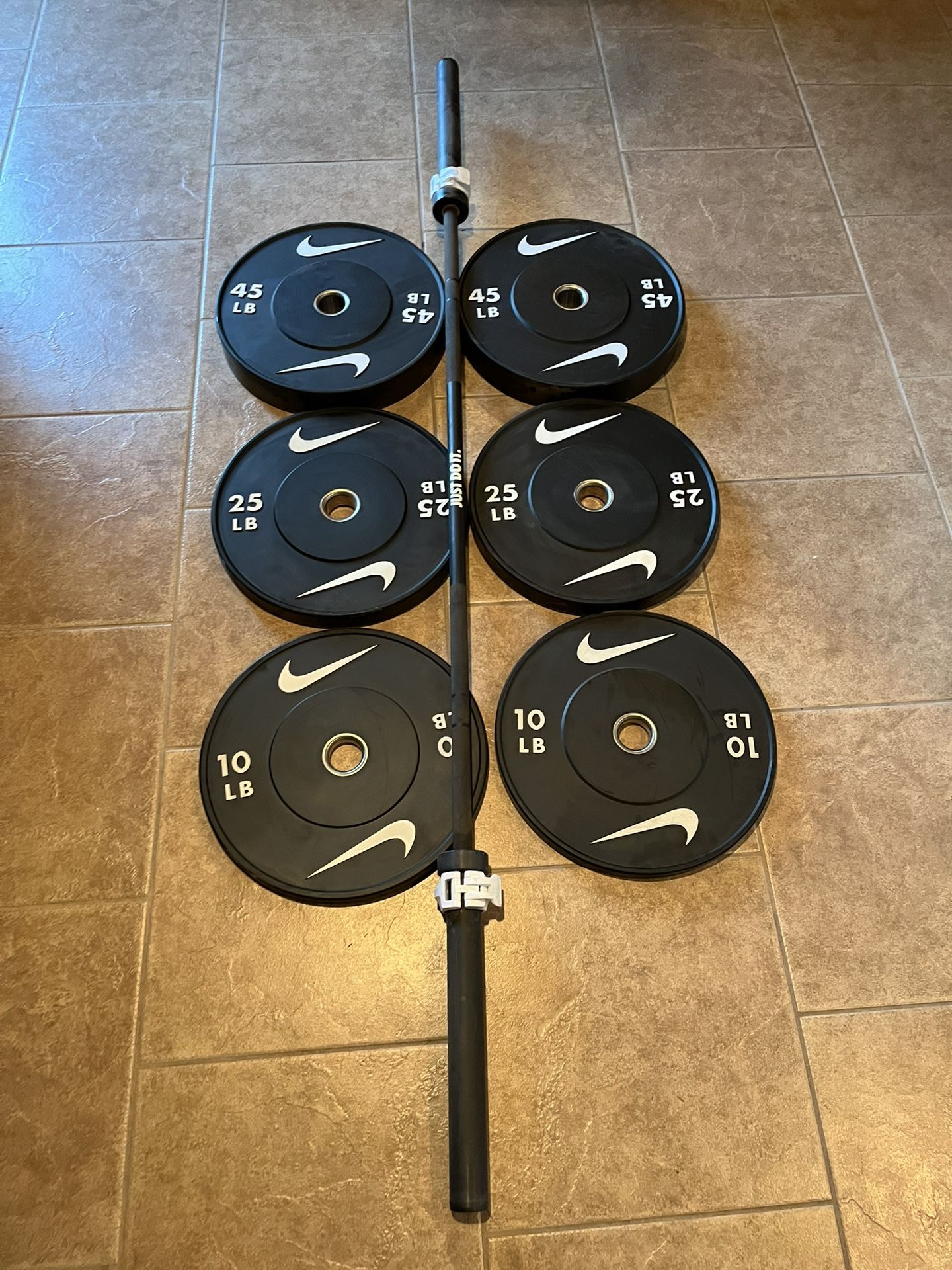 Nike 160lb Olympic Bumper Plate Set With Bar