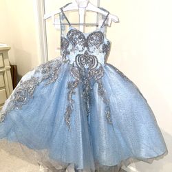 Elegant dress for girls size 6