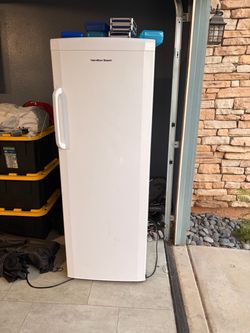 Hamilton Beach Upright Freezer White