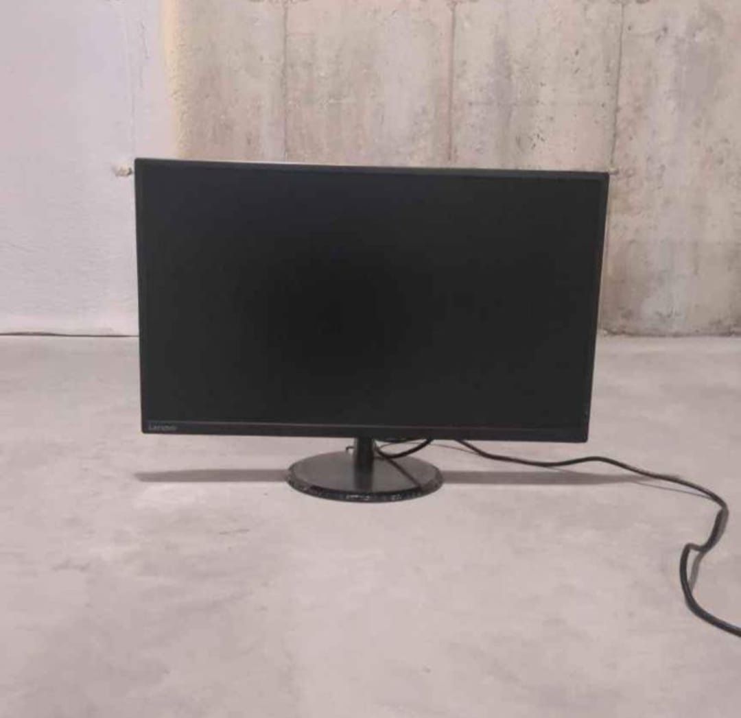 Lenovo Monitor 31.5 Inch