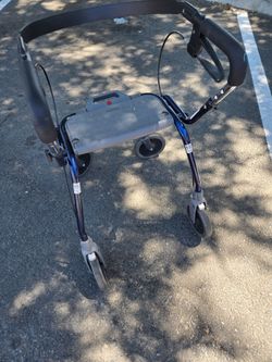 Dolomite 600 rolling walker