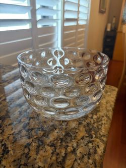 Clear Glass Bowl with Circle Texture