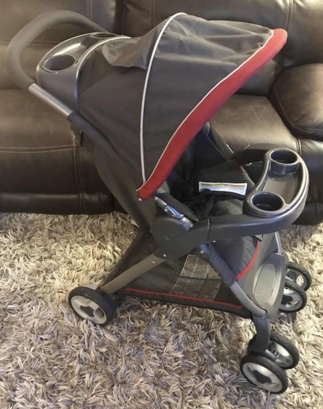 Graco stroller $15 In excellent clean working condition other than the scrapes on tray. Also has a matching infant car seat.