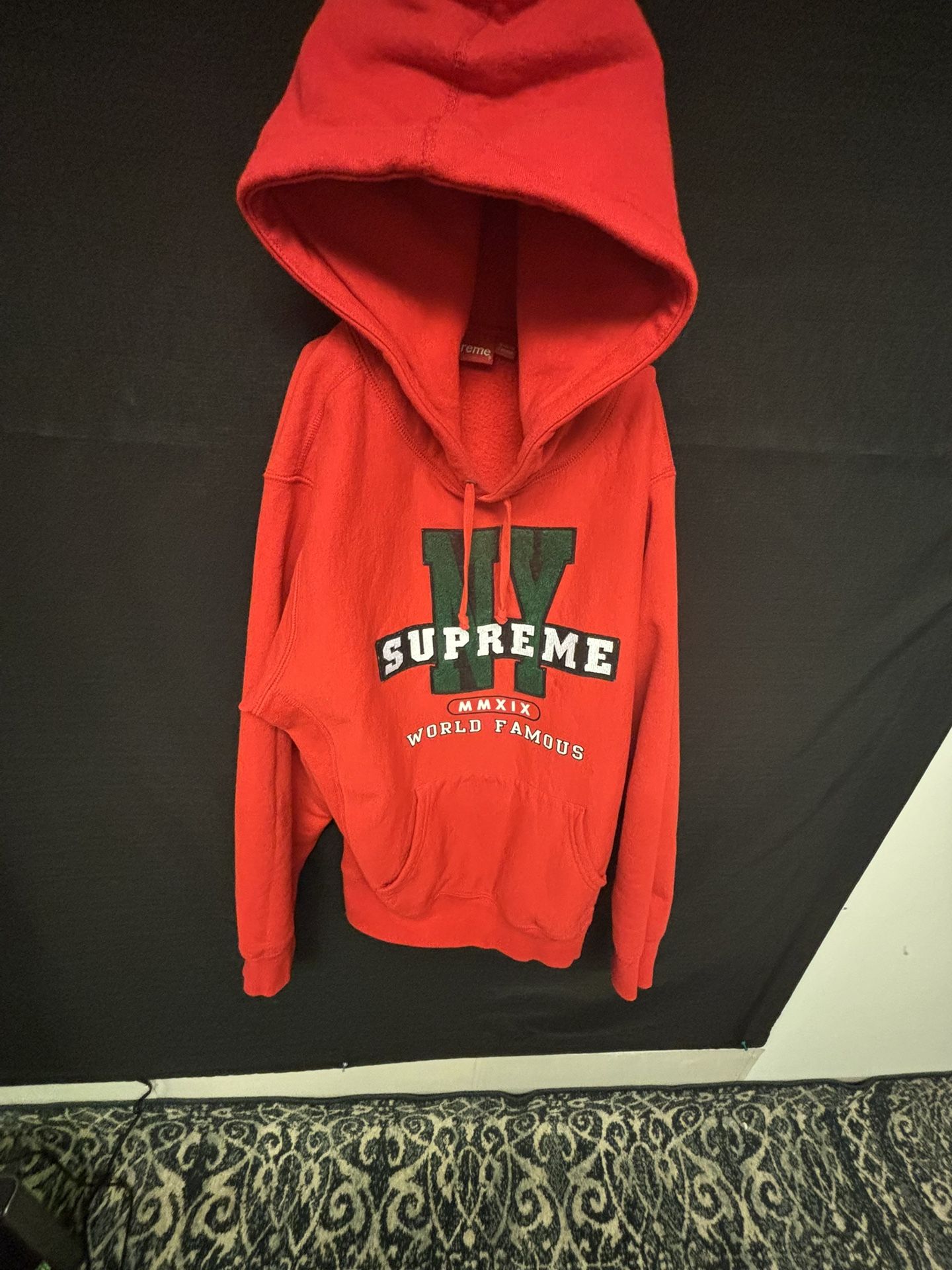 Supreme NY World Famous Hoodie 