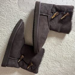 Cozie Steps Women's Brown Toggle Short Boots Size 9