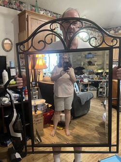 ARCHED WALL MIRROR