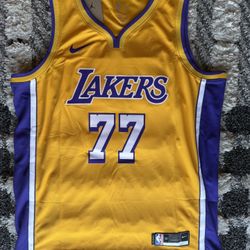 Luka Doncic - XL Jersey - Los Angeles Lakers 