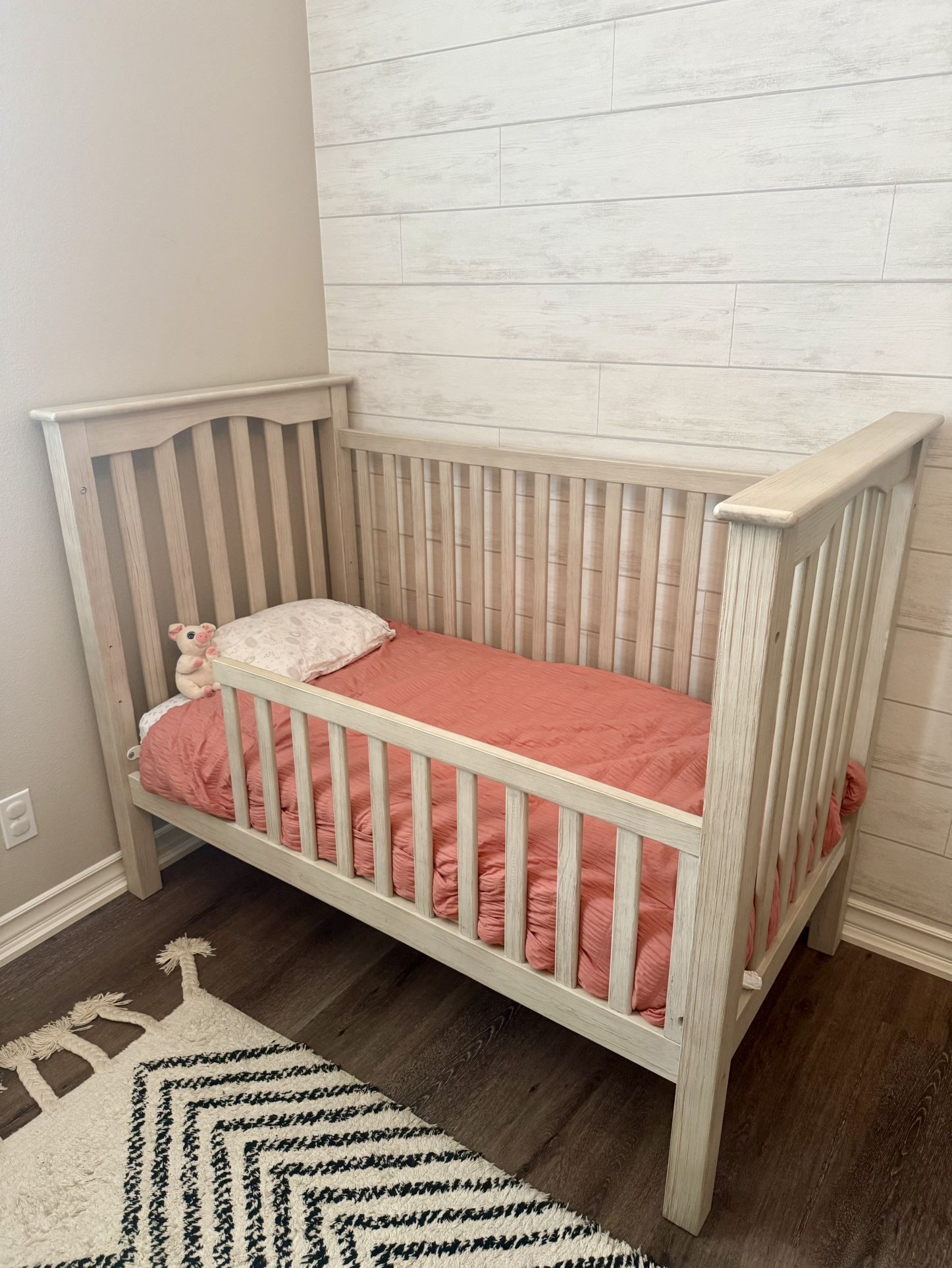 Pottery Barn Kendall Crib And Toddler Bed