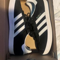 Brand New In Box Adidas Gazelle 