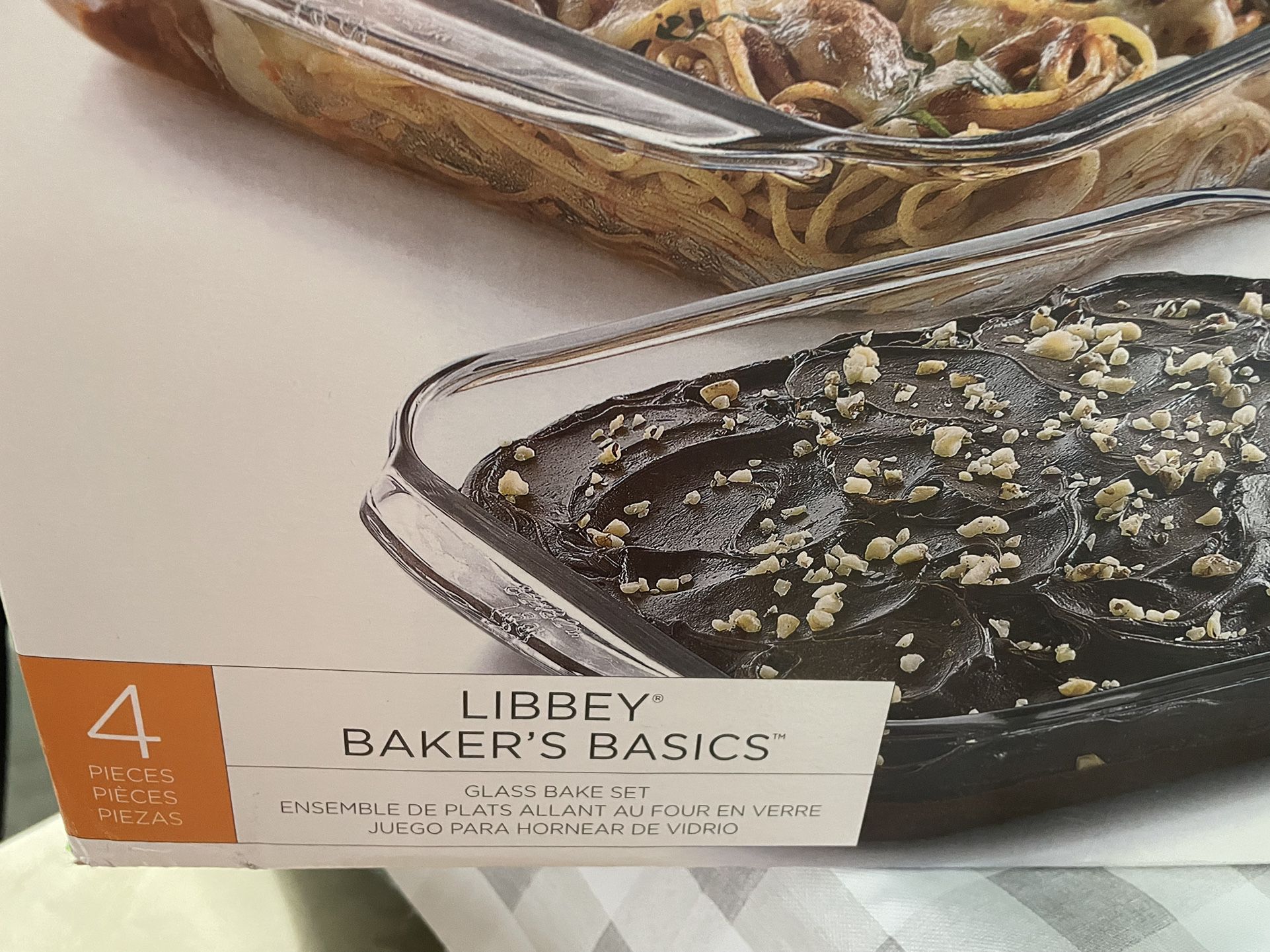 Libbey Baker's Basics 2-Piece Glass Casserole Baking Dish Set with Plastic Lids