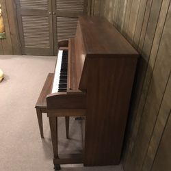 1969 Baldwin Upright Piano 