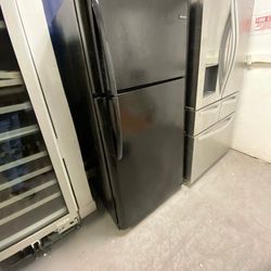 Frigidaire Top And Bottom Fridge “29 ( lavadora y secadora)