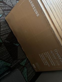 55inch Samsung tv brand new in the box