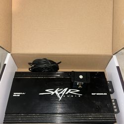 Skar Audio 1200AMP and 12 in Subwoofers